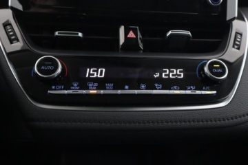 Toyota Corolla XII Sedan 1.8 Hybrid 122KM 2020 Toyota Corolla 1.8 Hybrid, Salon Polska, zdjęcie 15