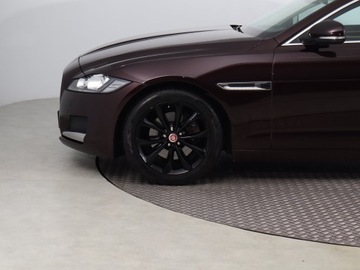 Jaguar XF II Sedan 2.0 i4D 180KM 2018 Jaguar XF 20d, 1. Właściciel, 177 KM, Automat, zdjęcie 13