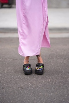 ЖЕНСКИЕ КЛОГИ CROCS, ЛЕГКИЕ ОБУВИ НА ПЛАТФОРМЕ, размер 34/35