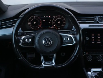 Volkswagen Arteon Fastback 2.0 TDI 190KM 2019 VW Arteon 2.0 TDI, 187 KM, Automat, Skóra, Navi, zdjęcie 20