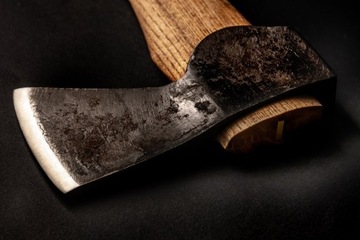 Чехол для топора Beavercraft, очень острая кожа.