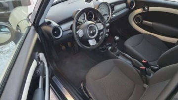 Mini One II Hatchback 1.4 95KM 2008 MINI ONE 1,4 benzyna 95 KM klima zarejestrowany 1.4 Benzyna 95KM, zdjęcie 5