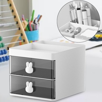 Органайзер для аксессуаров для макияжа белого цвета.