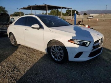 Mercedes Klasa A W177/V177 2019 Mercedes-Benz Klasa A 2.0L , od ubezpieczalni 2.0 Benzyna 188KM, zdjęcie 2