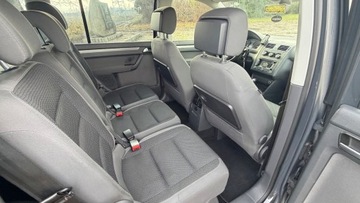 Volkswagen Touran II 2.0 TDI 140KM 2015 Volkswagen Touran Raty 2.0 tdi DSG-Automat Navi Caly w fabrycznym lakierze, zdjęcie 21