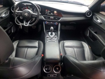 Alfa Romeo Giulia II Sedan Facelifting 2.0 Turbo 280KM 2022 Alfa Romeo Giulia 2022 ALFA ROMEO GIULIA 2.0 Benzyna 280KM, zdjęcie 8