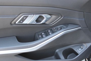 BMW Seria 3 G20-G21 Limuzyna 2.0 320d 190KM 2021 BMW Seria 3 Oferta dealera BMW M-Cars 2.0 Diesel 190KM, zdjęcie 18