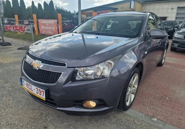 Chevrolet Cruze Hatchback 5d 1.8 16V DOHC 141KM 2012 Chevrolet Cruze Benzynaautomatserwisprosto z Niemic 1.8 Benzyna 141KM, zdjęcie 3