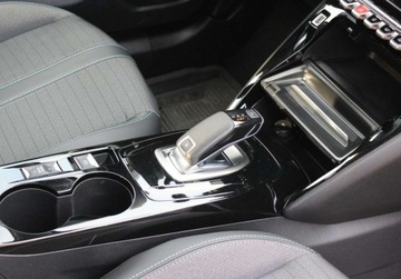 Peugeot 2008 II SUV 1.2 PureTech 130KM 2021 Peugeot 2008 Allure EAT8 Gwarancja Od RiA 1.2 Benzyna 130KM, zdjęcie 11