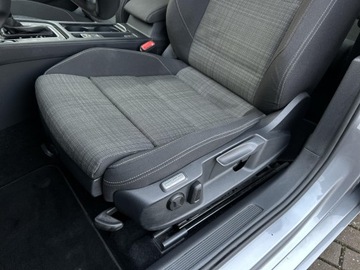 Volkswagen Passat B8 Variant Facelifting 1.5 TSI EVO 150KM 2021 Volkswagen Passat Podgrzewane fotele | APP | Tempo, zdjęcie 12
