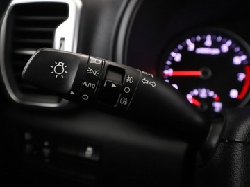 Kia Sportage IV SUV Facelifting 1.6 GDI 132KM 2018 Kia Sportage Bi-Xenon Navi Kamera cofania, zdjęcie 31