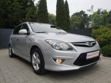 Hyundai i30 I CW Facelifting 1.6 CRDi 90KM 2010 Hyundai i30 1.6CRDI 90KM Klimatronic Kam, zdjęcie 2