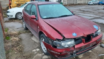 LUSTERKO PRAWE SEAT TOLEDO II - WSZYSTKIE CZĘŚCI