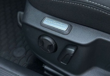 Volkswagen Passat B8 Limousine Facelifting 1.5 TSI EVO 150KM 2020 Volkswagen Passat Business Pakiety, GPS, ergoComfort, ACC, KEYLESS, Bezwy, zdjęcie 33