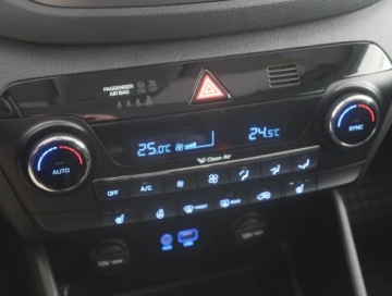 Hyundai Tucson III SUV 2.0 CRDI 136KM 2015 Hyundai Tucson 2.0 CRDi, Salon Polska, Serwis ASO, zdjęcie 11