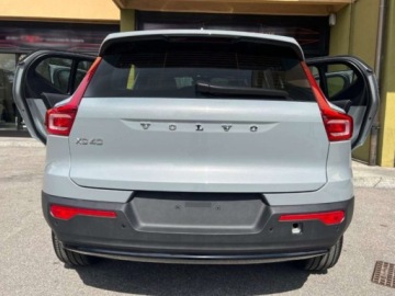 Volvo XC40 Crossover Facelifting 2.0 B3 163KM 2026 2.0 B3 Plus Dark (163 KM) Kamera o zasięgu 360°, zdjęcie 3