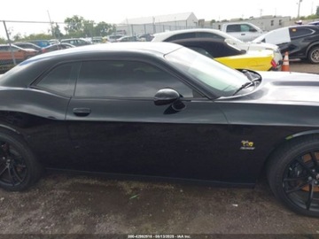 Dodge Challenger III 2021 Dodge Challenger RT Scat Pack 2021 6.4l 6.4 Benzyna 485KM, zdjęcie 6