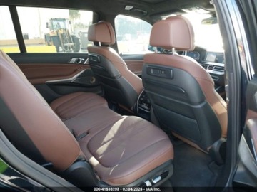 BMW X7 2021 BMW X7 M50I 2021 4.4l 4.4 Benzyna 523KM, zdjęcie 8