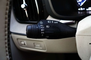 Volvo XC60 II Crossover D4 190KM 2018 Volvo XC 60 Inscription D4 AWD tempomat czujniki skora klima 2stref F, zdjęcie 20