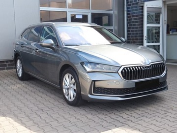 Skoda Superb III Kombi Facelifting 2.0 TDI SCR 150KM 2025 SKODA Superb Edition 130 2.0 TDI DSG 150KM