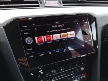 Volkswagen Passat B8 Variant Facelifting 1.5 TSI EVO 150KM 2021 Volkswagen Passat Variant 1.5TSI 150KM Business DSG SalonPL SerwisASO Acc, zdjęcie 24