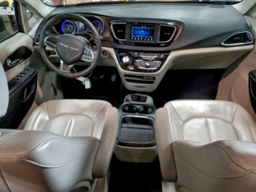 Chrysler Voyager V 2021 Chrysler Voyager Lxi 2021 3.6 Benzyna 287KM, zdjęcie 8