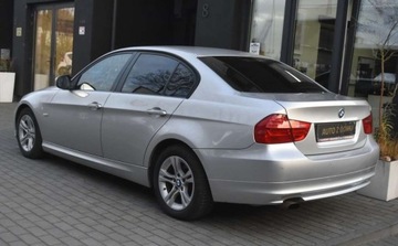 BMW Seria 3 E90-91-92-93 Limuzyna E90 318i 143KM 2009 BMW Seria 3 BMW Seria 3 318i Edition Sport 2.0 Benzyna 143KM, zdjęcie 2