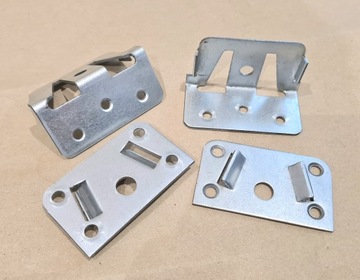 Центральный крючок для кровати