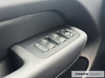 Volvo XC60 II 2025 Volvo XC 60 B5 B AWD Plus Dark | Serwis ASO | Harm, zdjęcie 32