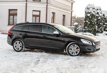 Volvo V60 I Kombi 2.0 D3 163KM 2012 Volvo V60 R-Design 2.0d D4 163KM 5cylinów Manual, zdjęcie 17
