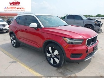 Volvo XC40 Crossover 2.0 T5 247KM 2019 Volvo XC 40 2019 VOLVO XC40 T5 MOMENTUMT5 R-DESIGN 2.0 Benzyna 247KM
