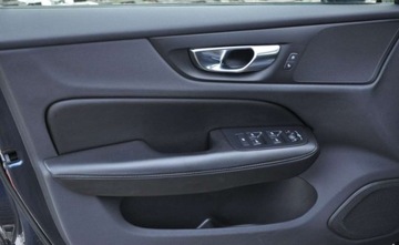 Volvo V60 II  2021 Volvo V60 Volvo V60 B3 B Geartronic Momentum Pro 2.0 Benzyna 163KM, zdjęcie 18