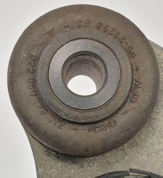 DRŽÁK DRŽÁKY RAMENA ZADNÍ MERCEDES W245