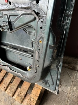 DVEŘE PRAVÉ PŘEDNÍ RANGE ROVER P38 94-02.