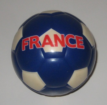 FRANCE - GUMOWA PIŁECZKA - 31 CM
