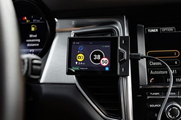 Antyradar Yanosik RS z abonamentem na 12 miesięcy bluetooth Ekran