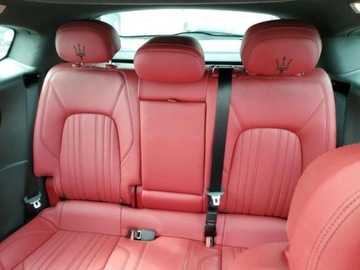 Maserati Levante 2022 Maserati Levante 2022, 3.0L, 4x4, MODENA, od ubezpieczalni 3.0 Benzyna, zdjęcie 9