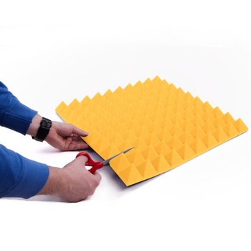 Акустическая панель желтой пирамиды, подавляющая эхо