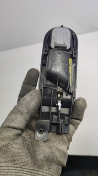 KLAMKA WEWNĘTRZNA LEWY PRZÓD VOLKSWAGEN BORA