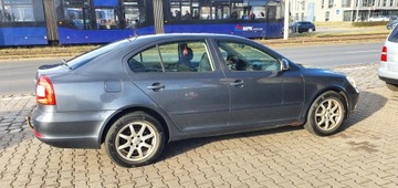 Skoda Octavia II Hatchback Facelifting 1.6 TDI CR DPF 105KM 2009 SKODA OCTAVIA II (1Z5) 1.6 TDI 105 KM, zdjęcie 9