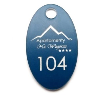 BRELOKI do kluczy hotel NUMEREK 4x2,5 cm 25szt