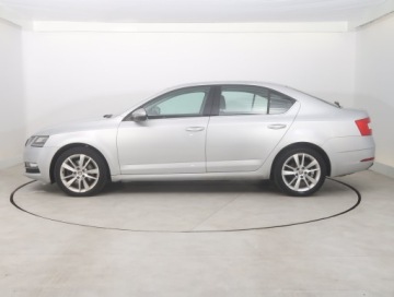 Skoda Octavia III Liftback Facelifting 1.8 TSI 180KM 2018 Skoda Octavia 1.8 TSI, Salon Polska, DSG, Klima, zdjęcie 2