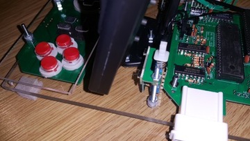 Приставка Pegasus на чипах, с экраном и джойпадом (типа mt777dx или iq502)