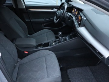 Volkswagen Golf VIII Hatchback 1.0 TSI 110KM 2022 VW Golf 1.0 eTSI, Salon Polska, VAT 23%, Klima, zdjęcie 8