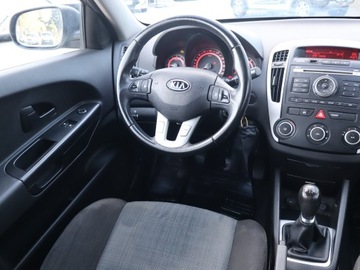 Kia Ceed I SW Facelifting 1.4 DOHC CVVT 90KM 2010 Kia Ceed 1.4 CVVT, Klima,ALU, zdjęcie 6