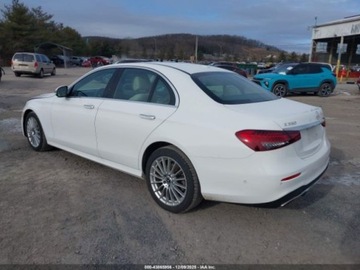 Mercedes Klasa E W213 2022 Mercedes-Benz Klasa E 350 4Matic 2022 2.0 Benzyna 255KM, zdjęcie 3