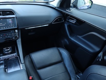 Jaguar F-Pace SUV 2.0 iD4 240KM 2018 Jaguar F-Pace 25d AWD, Salon Polska, Serwis ASO, zdjęcie 7