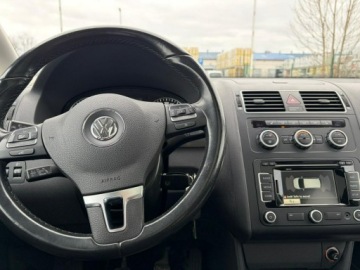Volkswagen Touran II 2.0 TDI 140KM 2015 Volkswagen Touran Highline 7 osobowy navi, zdjęcie 8