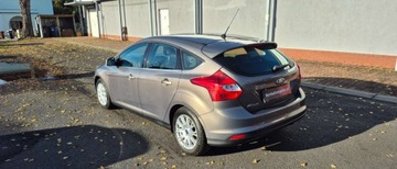 Ford Focus III Kombi 1.6 Duratec 125KM 2011 Ford Focus Historia serwisowa , dobrze wyposazony , 1.6 Benzyna 125KM, zdjęcie 6
