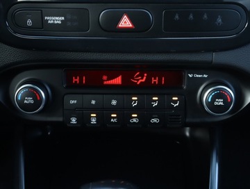 Kia Carens IV Minivan 1.7 VGT CRDi 141KM 2016 Kia Carens 1.7 CRDi, Salon Polska, Serwis ASO, zdjęcie 15